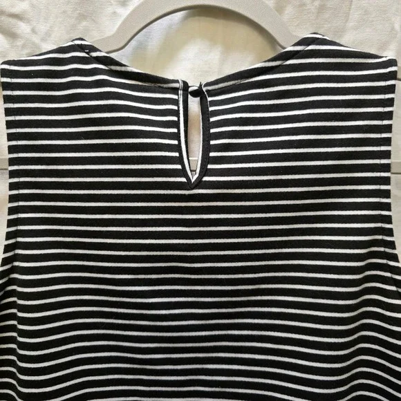 Savanna Jane White Black Striped Sleeveless Top Floral Embroidery Small Tank - Picture 9 of 9